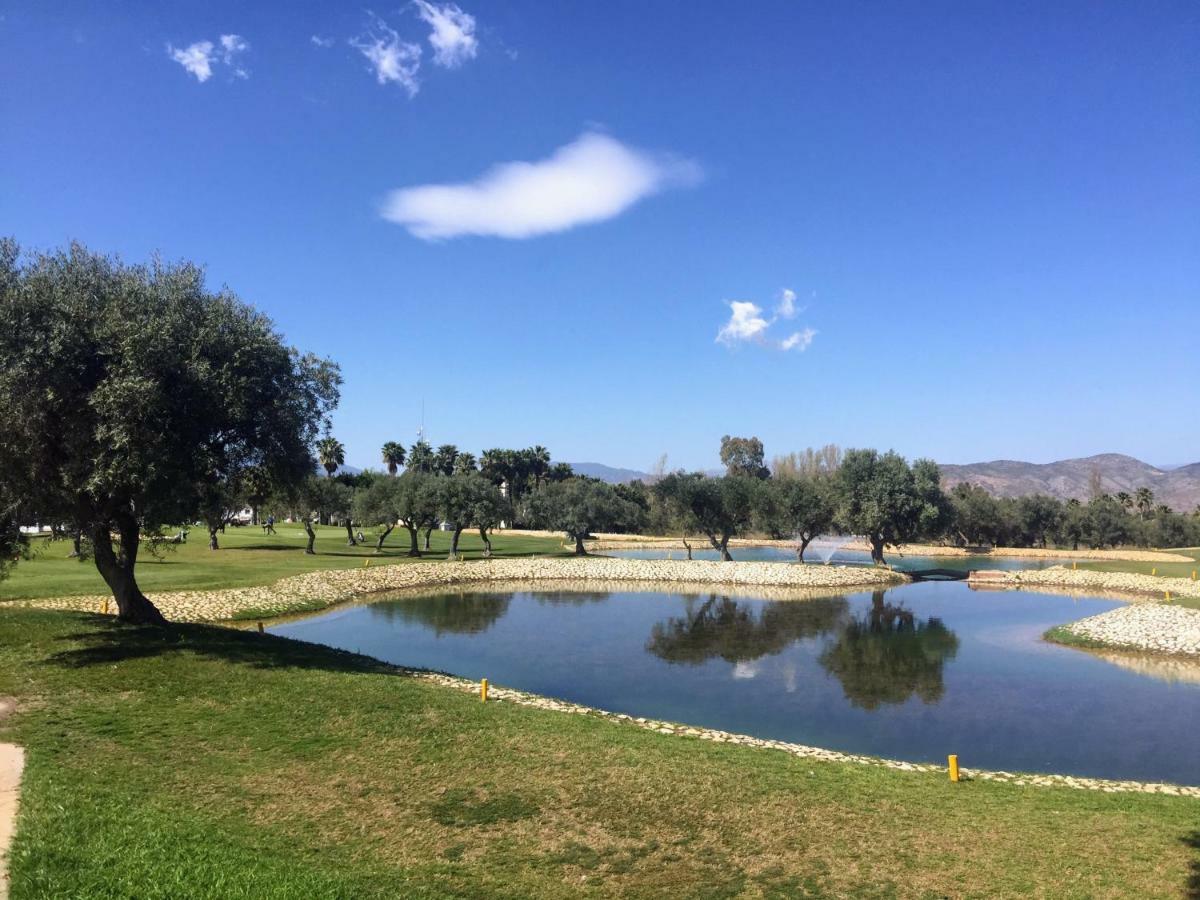 Alhaurín de la Torre Lauro Golf Apartment 'Bamboo' מראה חיצוני תמונה